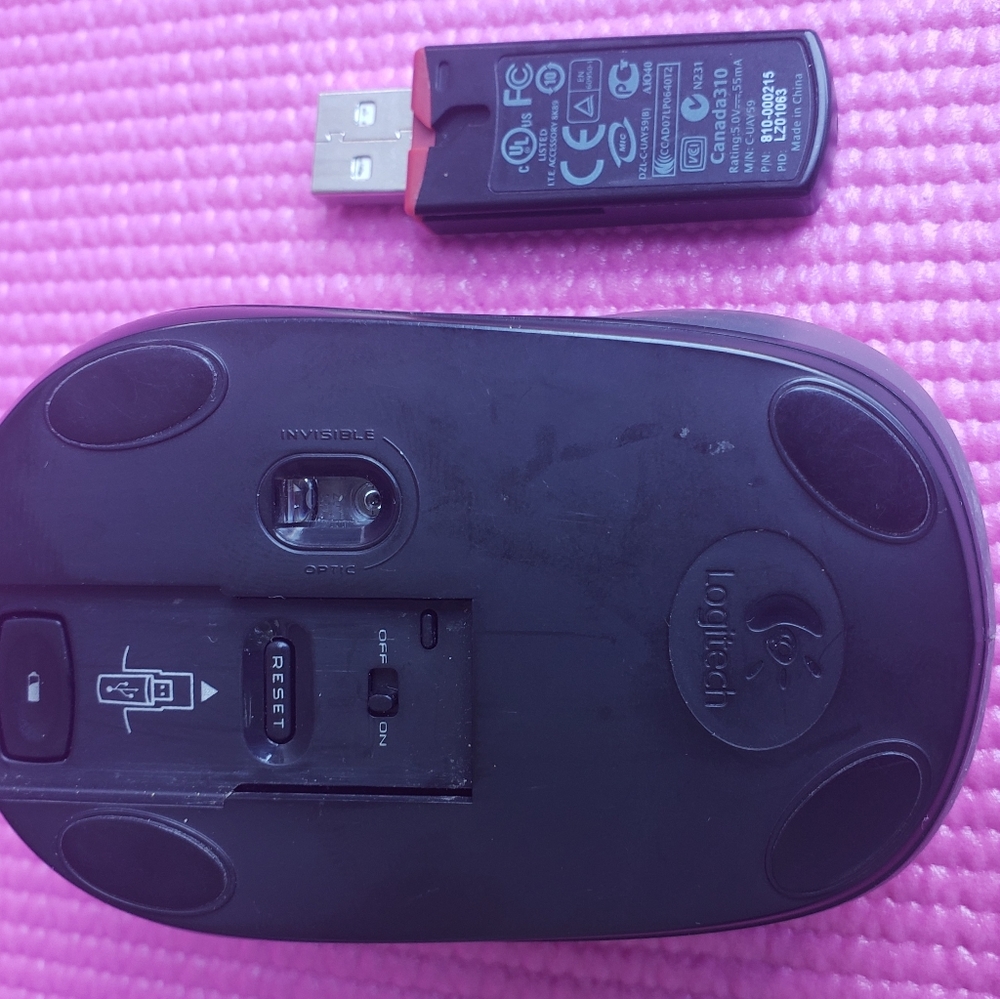 Logitech V220 3-Button Wireless Mouse - Picture 5 of 11